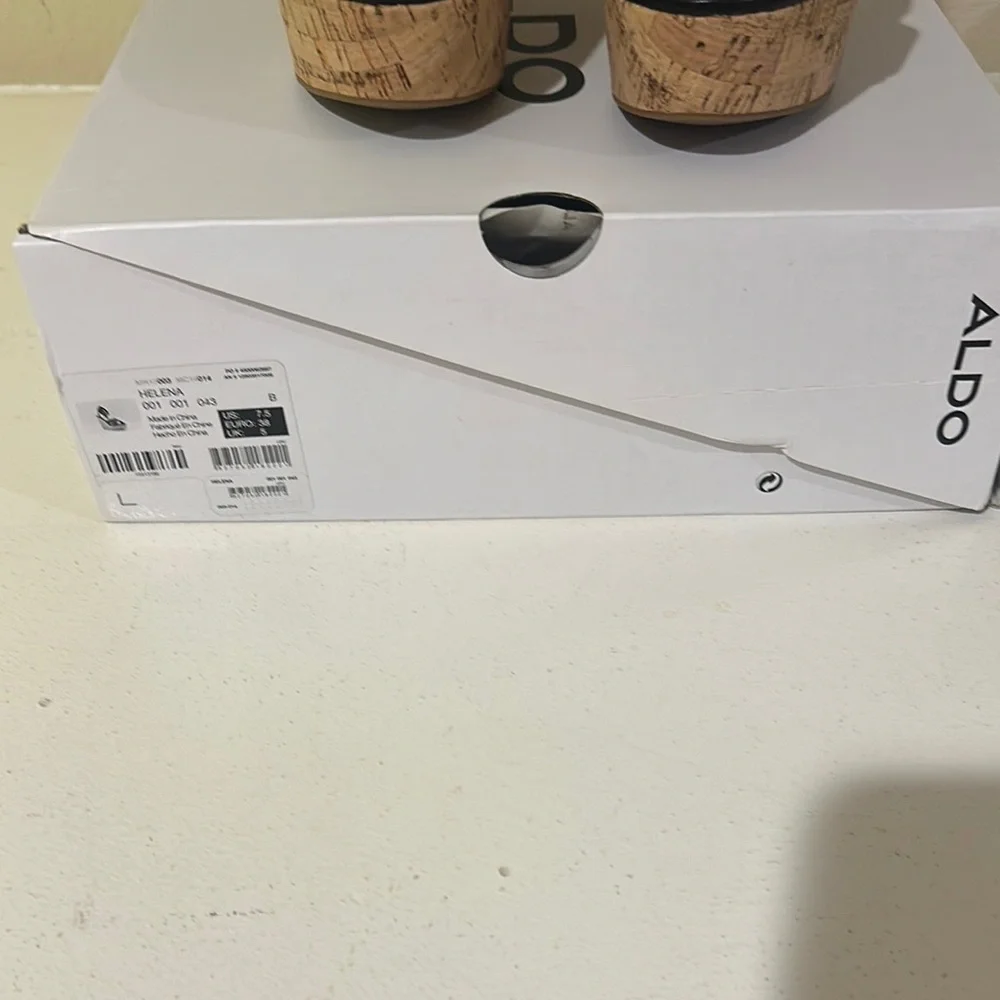 Aldo Black Platform Sandals Brand New - Picture 2 of 6